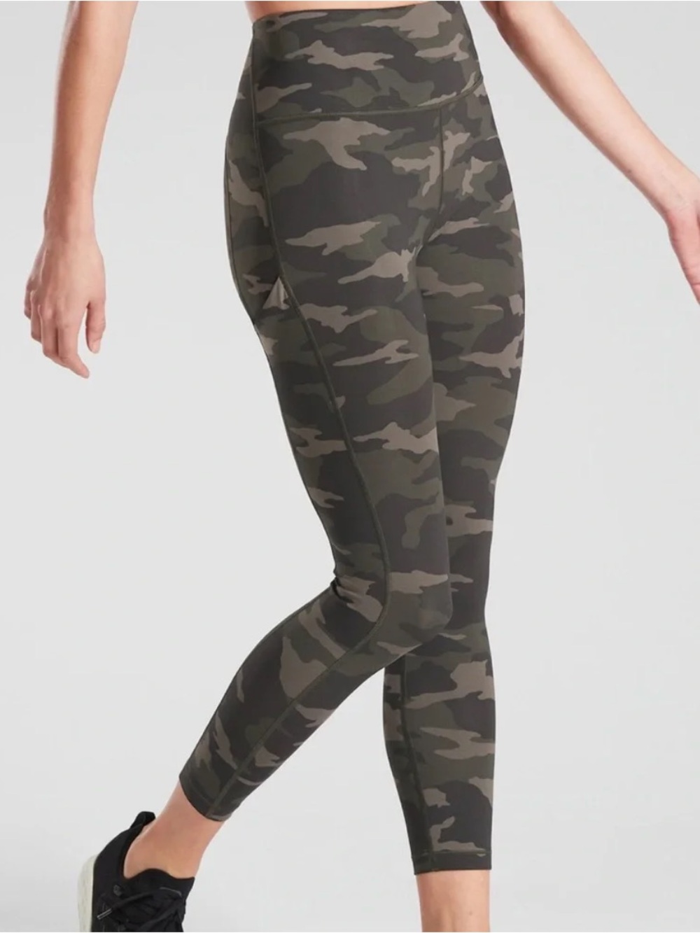 Athleta Ultimate Camo 7/8 Tight Green Camo Leggings Size XS